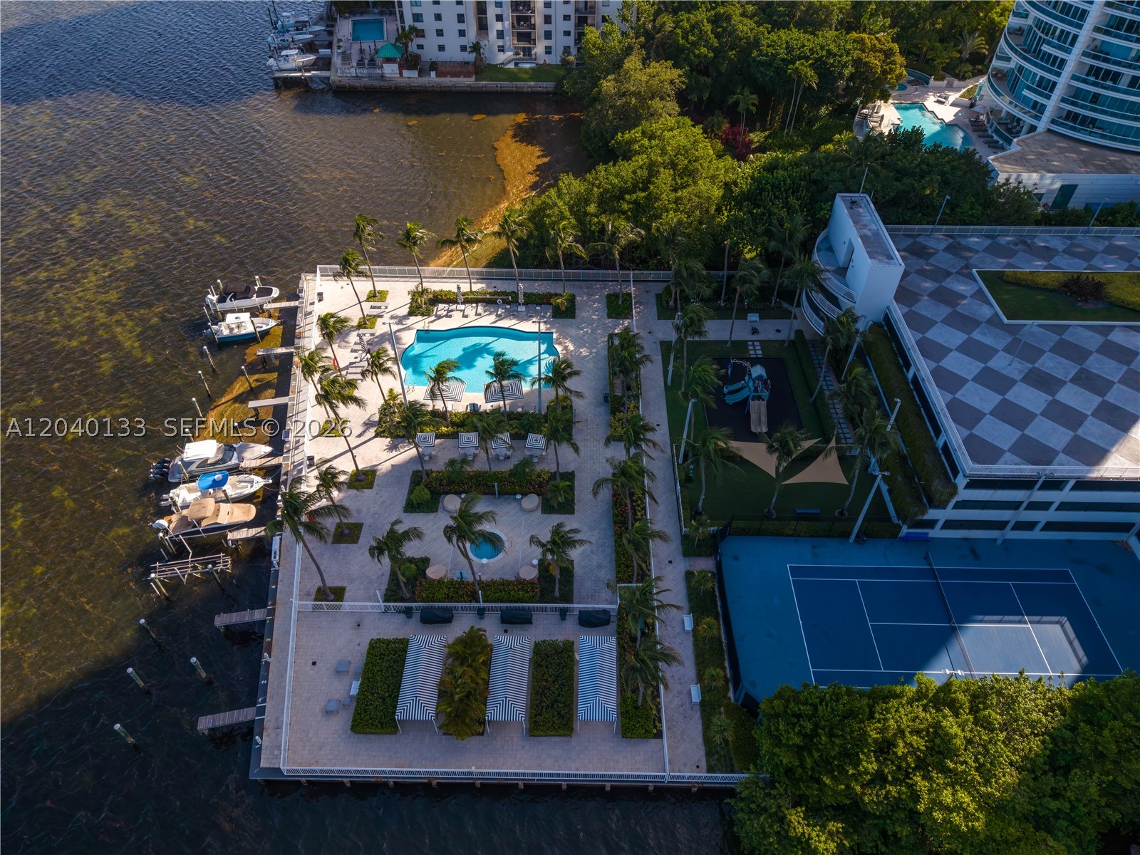 2101 Brickell Ave #1907 Miami, FL 33129
