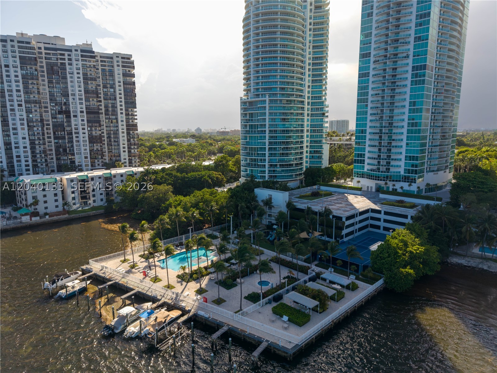 2101 Brickell Ave #1907 Miami, FL 33129