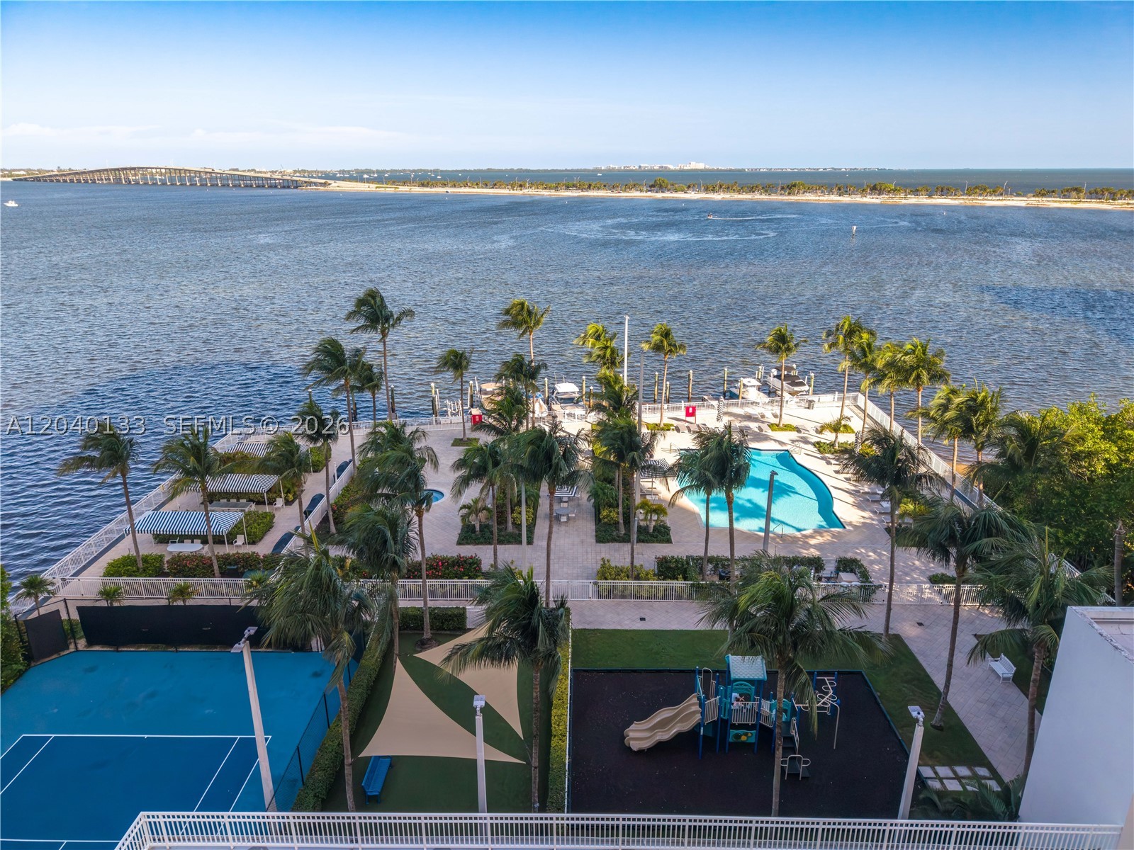 2101 Brickell Ave #1907 Miami, FL 33129
