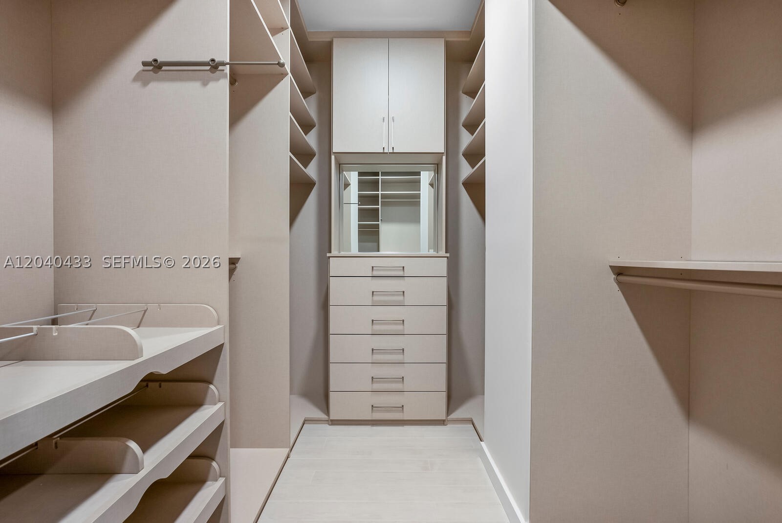 275 Giralda Ave #6C Coral Gables, FL 33134