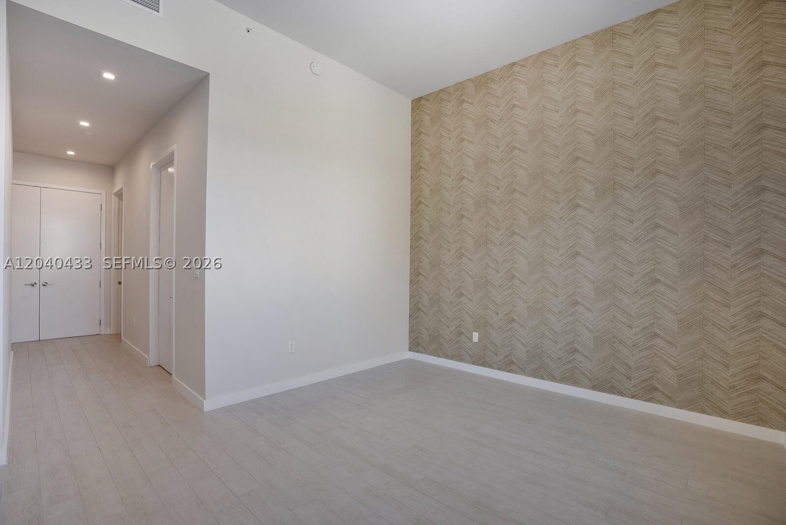275 Giralda Ave #6C Coral Gables, FL 33134