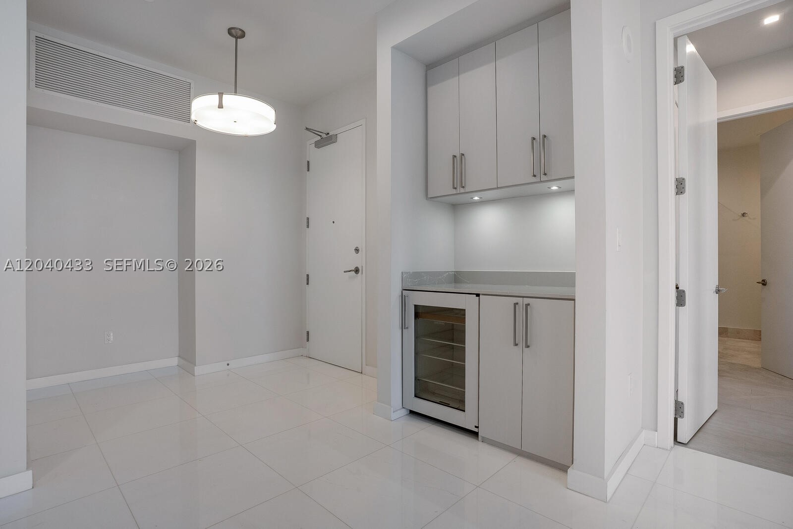 275 Giralda Ave #6C Coral Gables, FL 33134