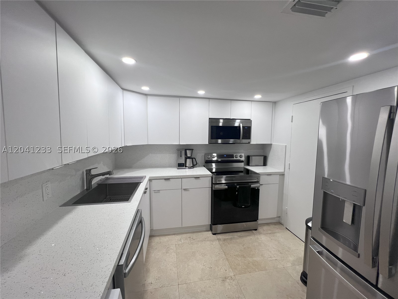 800 West Ave #635 Miami Beach, FL 33139
