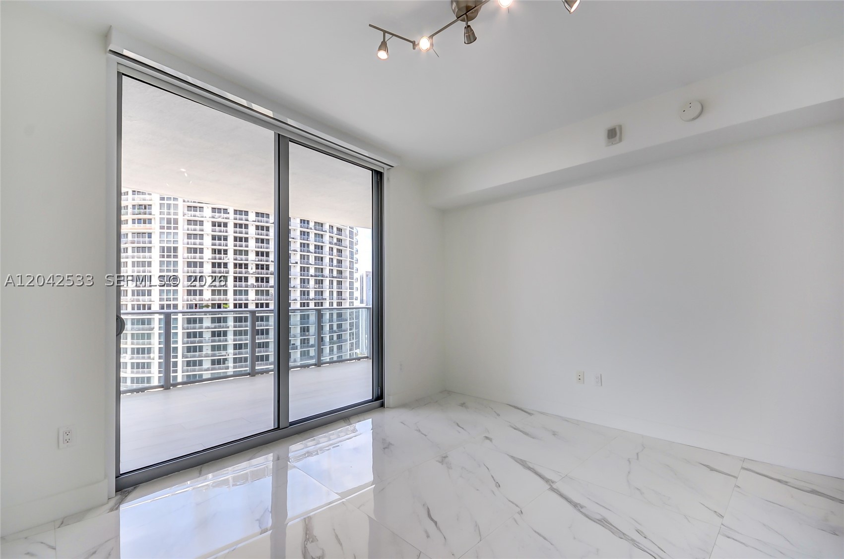 488 NE 18th St #4310 Miami, FL 33132