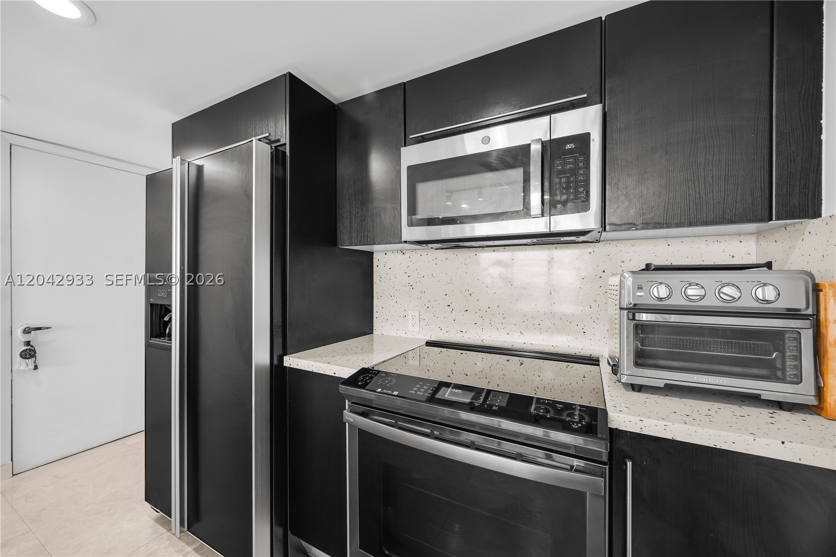 image Onyx on the Bay11
