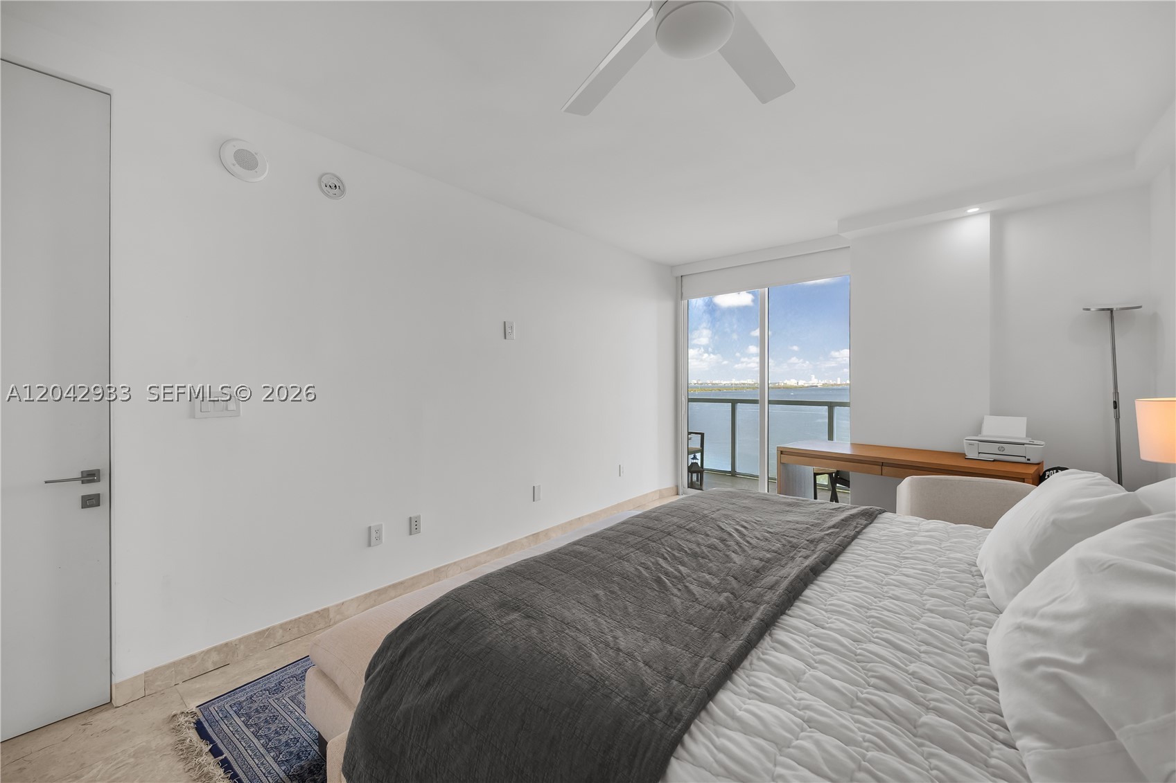 image Onyx on the Bay17