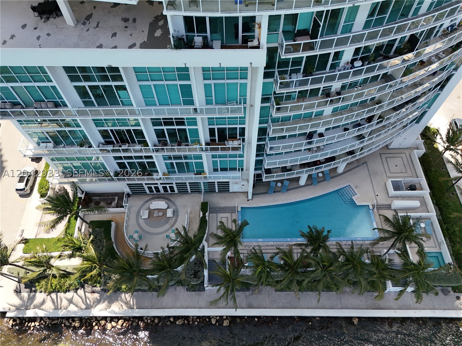 image Onyx on the Bay43