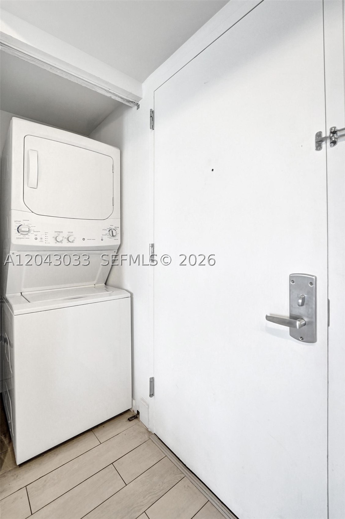 image Beachwalk Condominium16