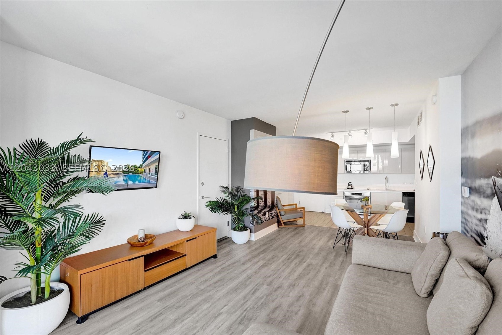 image Beachwalk Condominium23