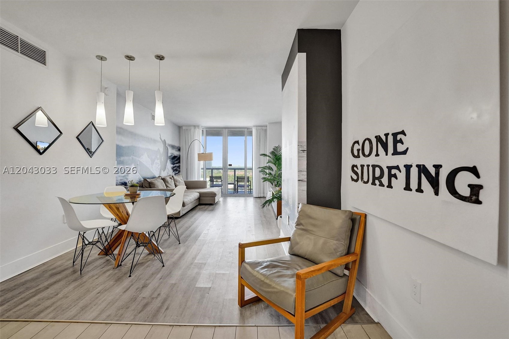 image Beachwalk Condominium2