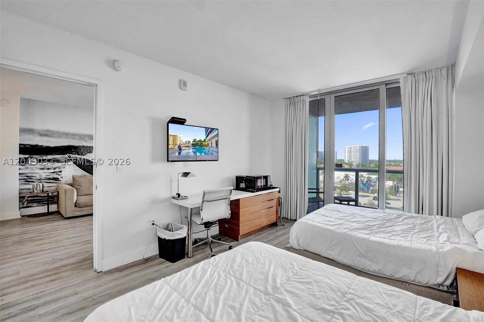 image Beachwalk Condominium31