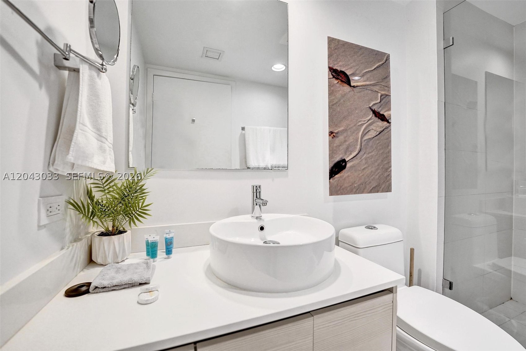image Beachwalk Condominium41