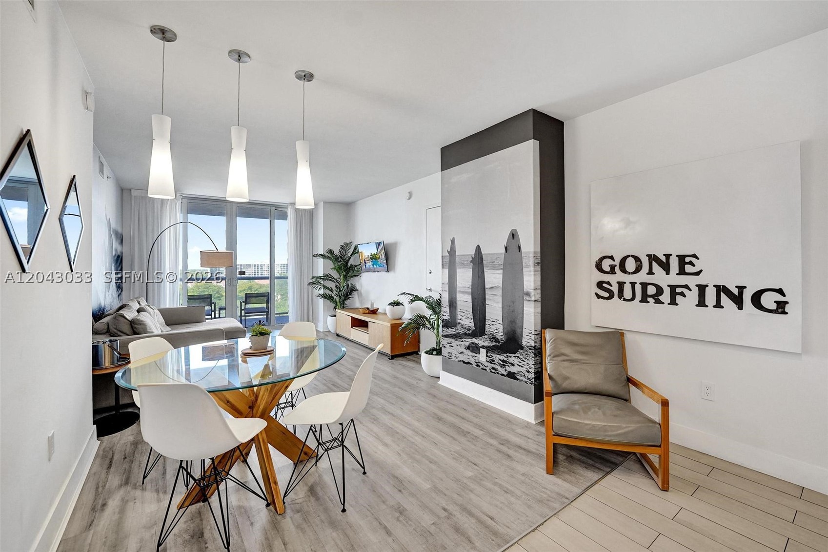 image Beachwalk Condominium4