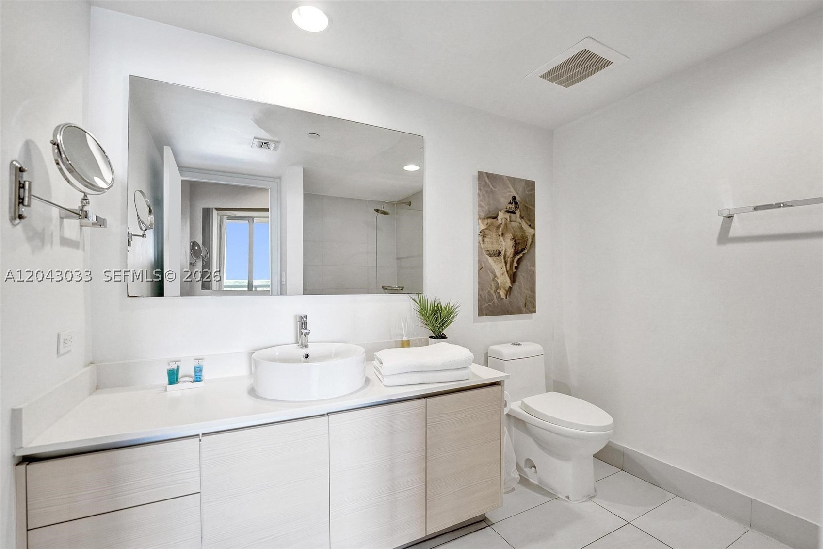 image Beachwalk Condominium60