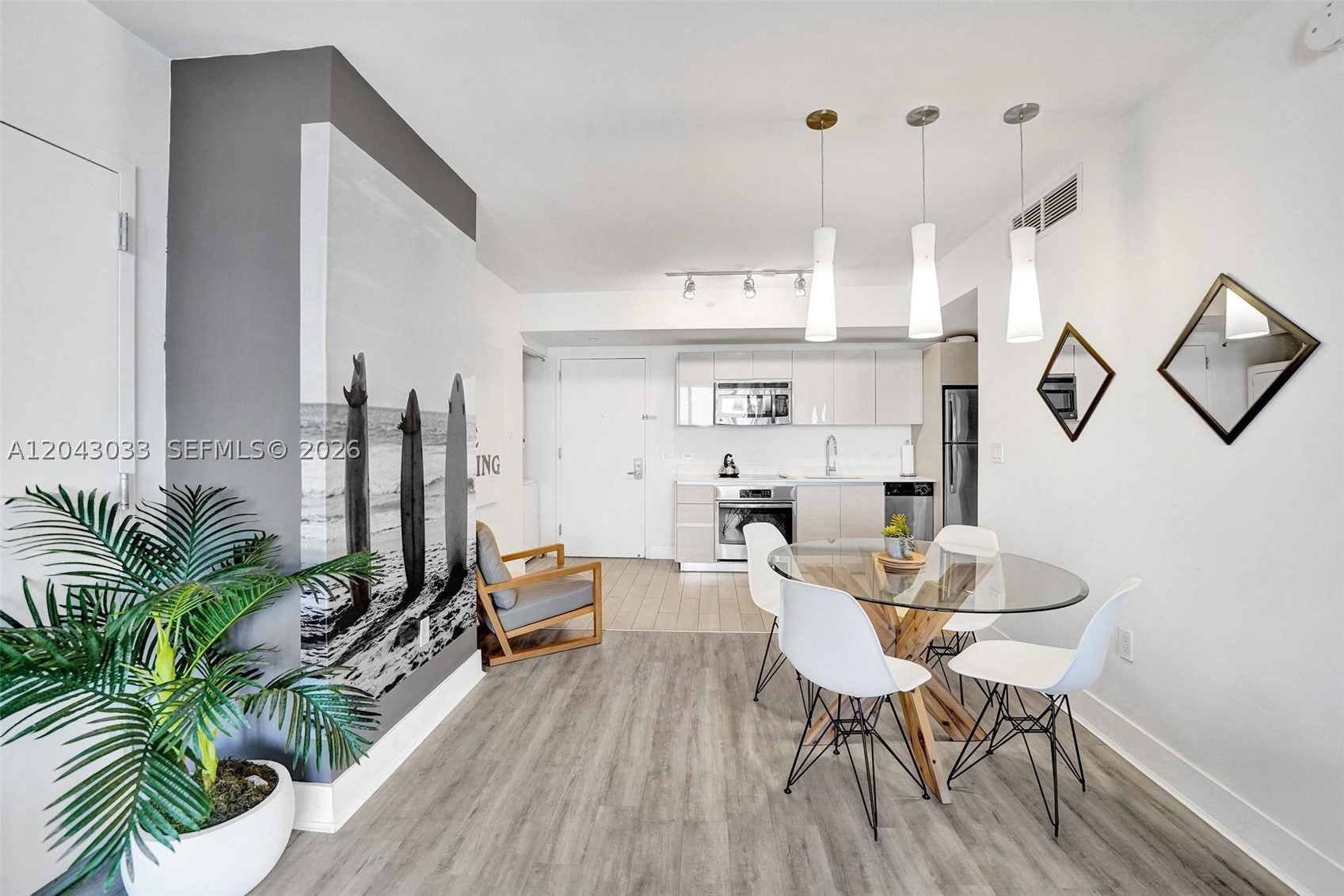 image Beachwalk Condominium7