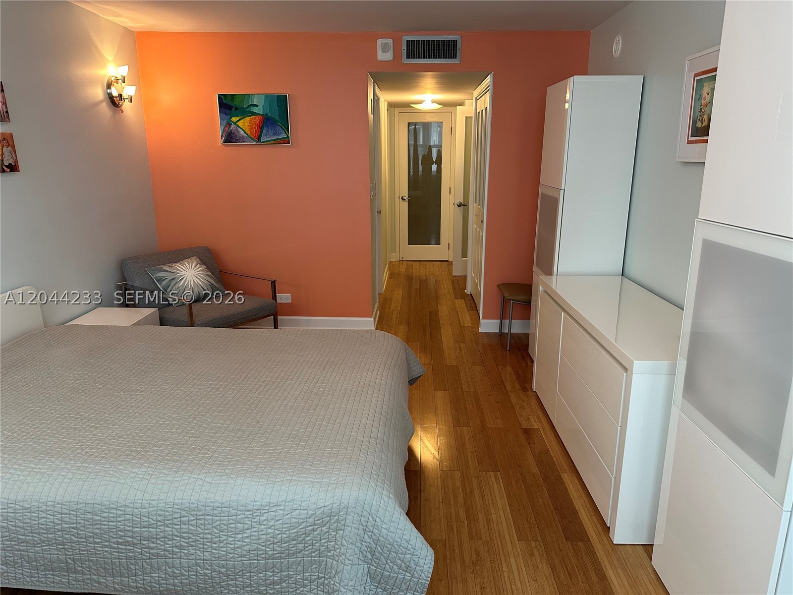 6039 Collins Ave #1205 Miami Beach, FL 33140