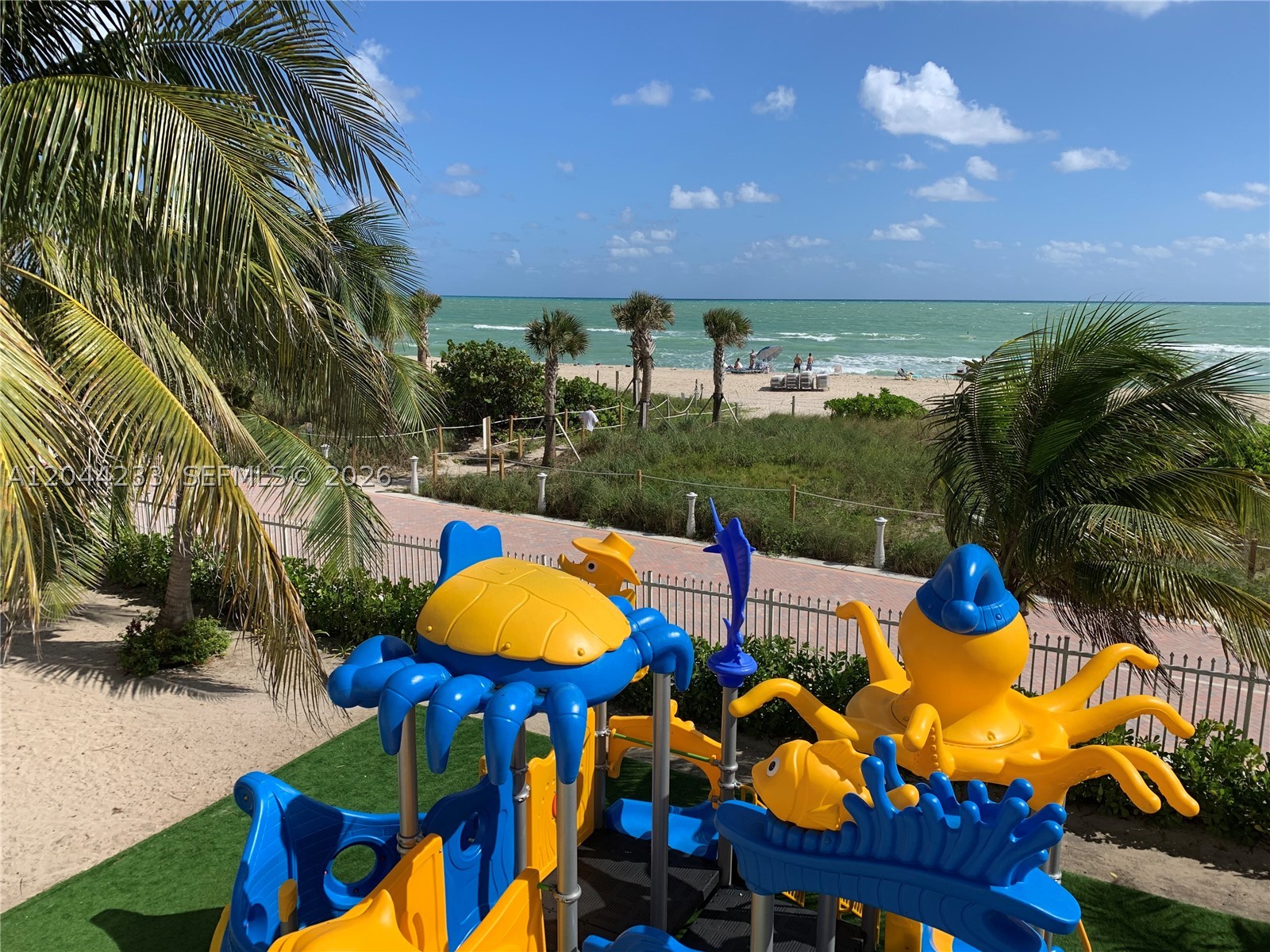 6039 Collins Ave #1205 Miami Beach, FL 33140