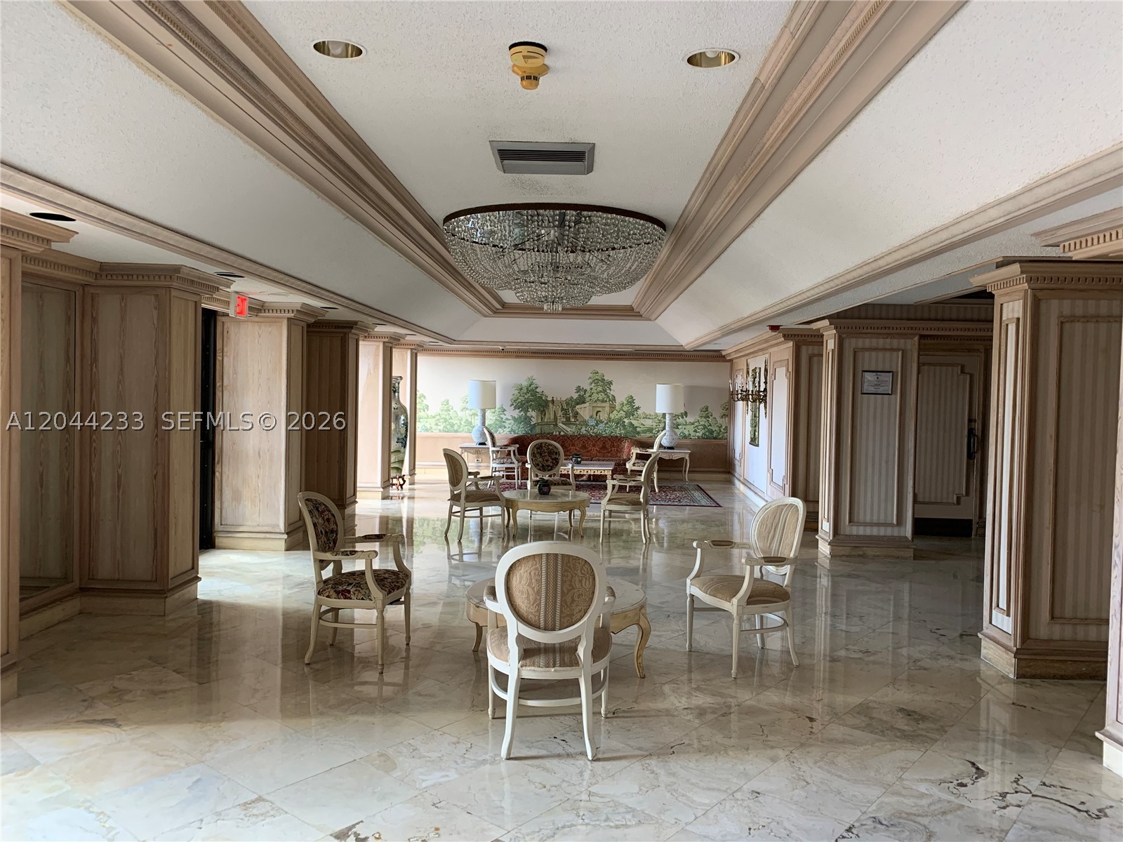 6039 Collins Ave #1205 Miami Beach, FL 33140