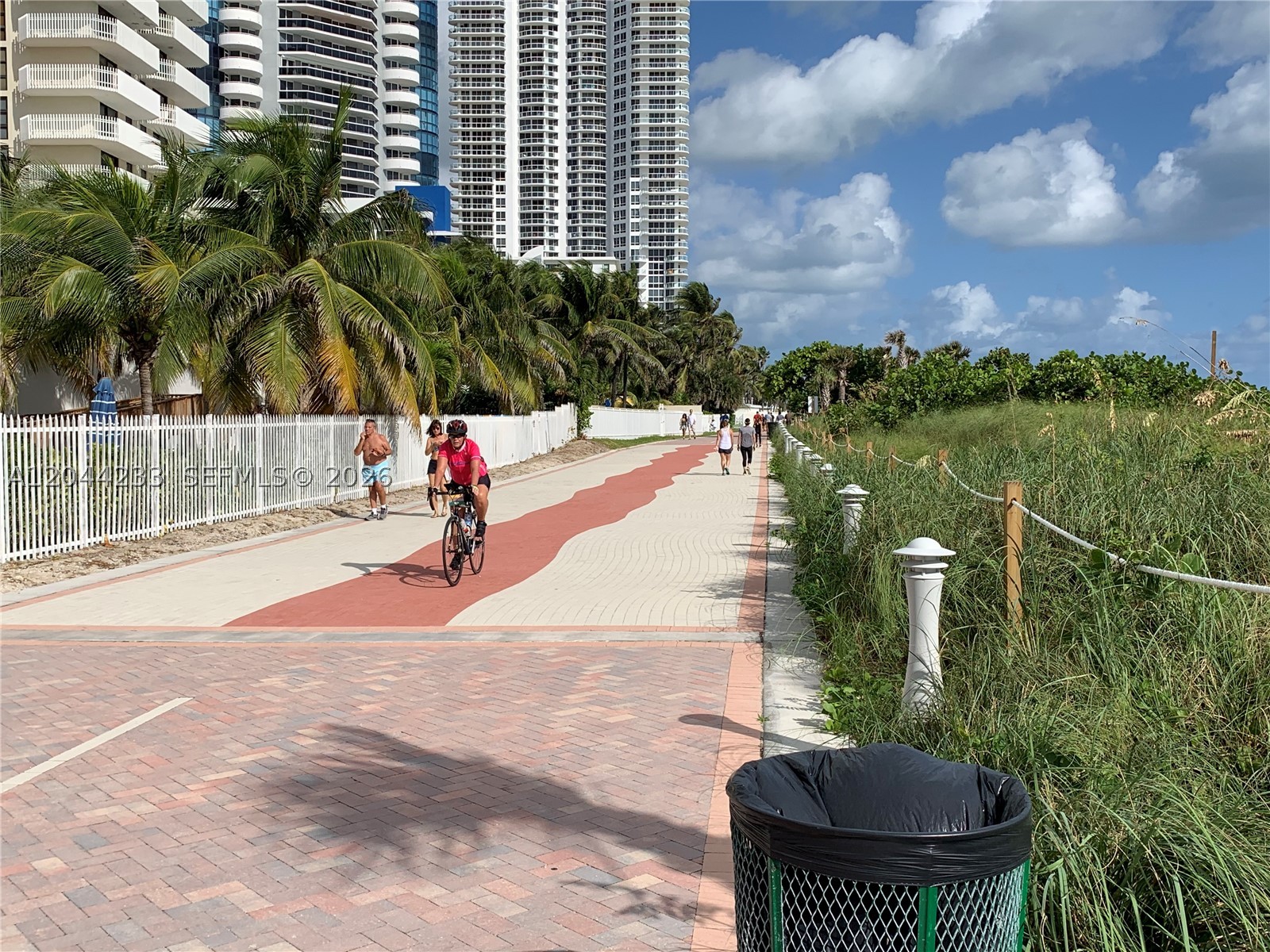 6039 Collins Ave #1205 Miami Beach, FL 33140