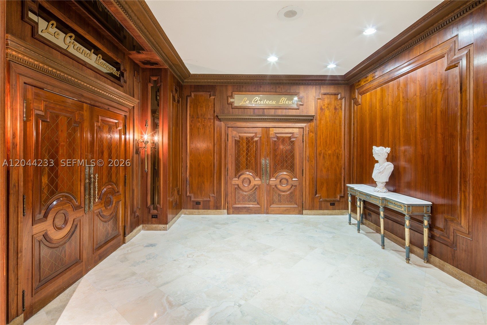 6039 Collins Ave #1205 Miami Beach, FL 33140