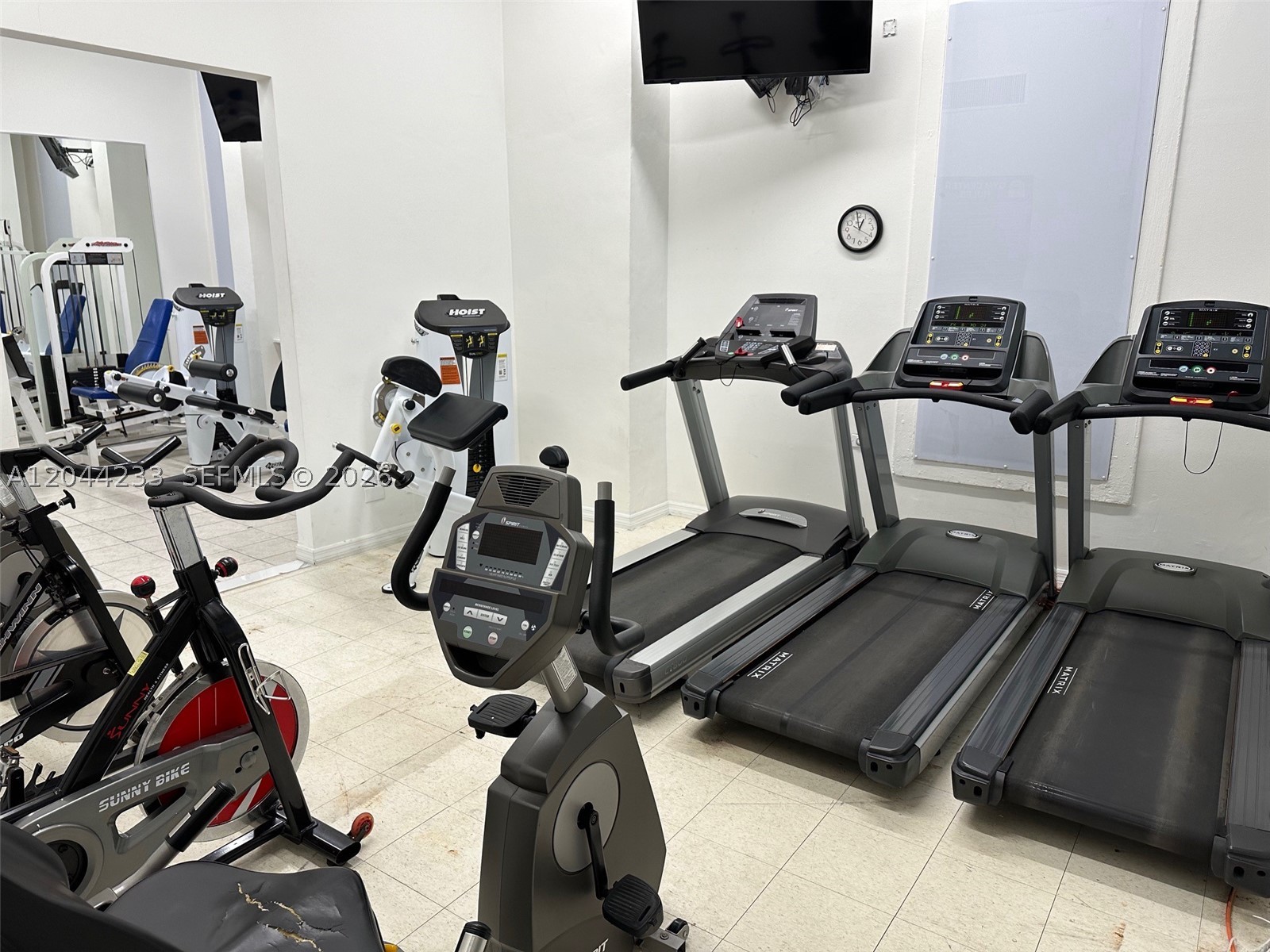 6039 Collins Ave #1205 Miami Beach, FL 33140