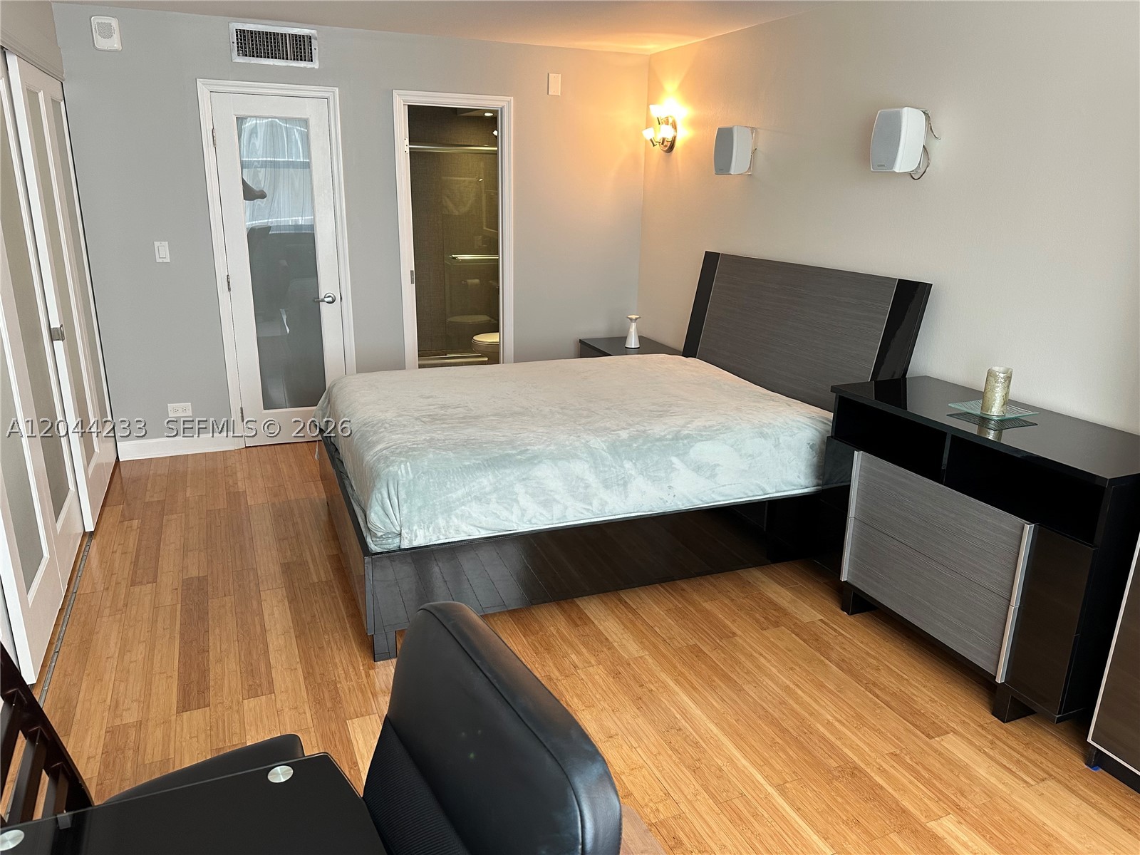 6039 Collins Ave #1205 Miami Beach, FL 33140