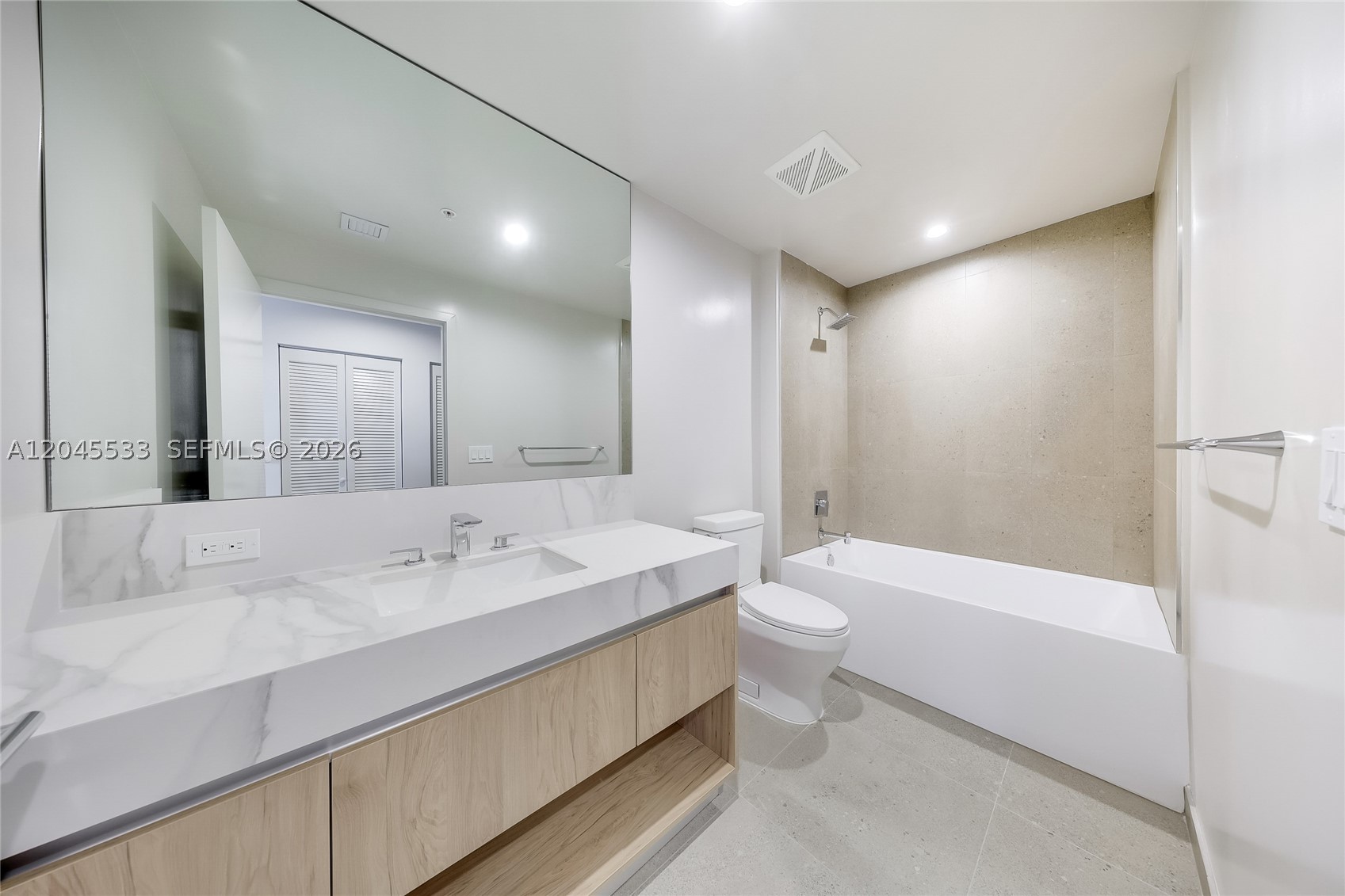 image The Crosby Miami Worldcenter6