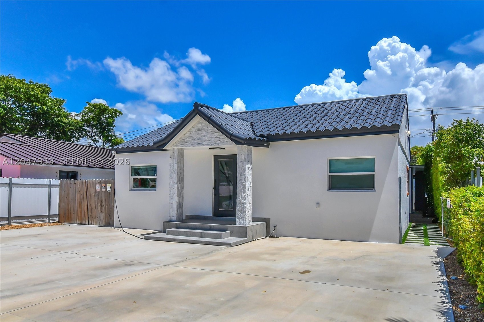 6575 SW 39th Ter