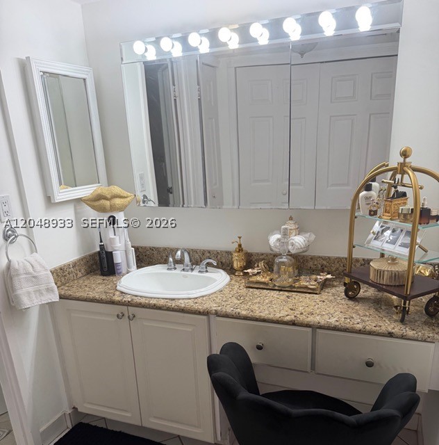 image Arlen House East8