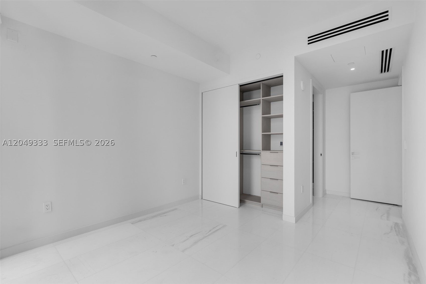 image Aston Martin Residence19