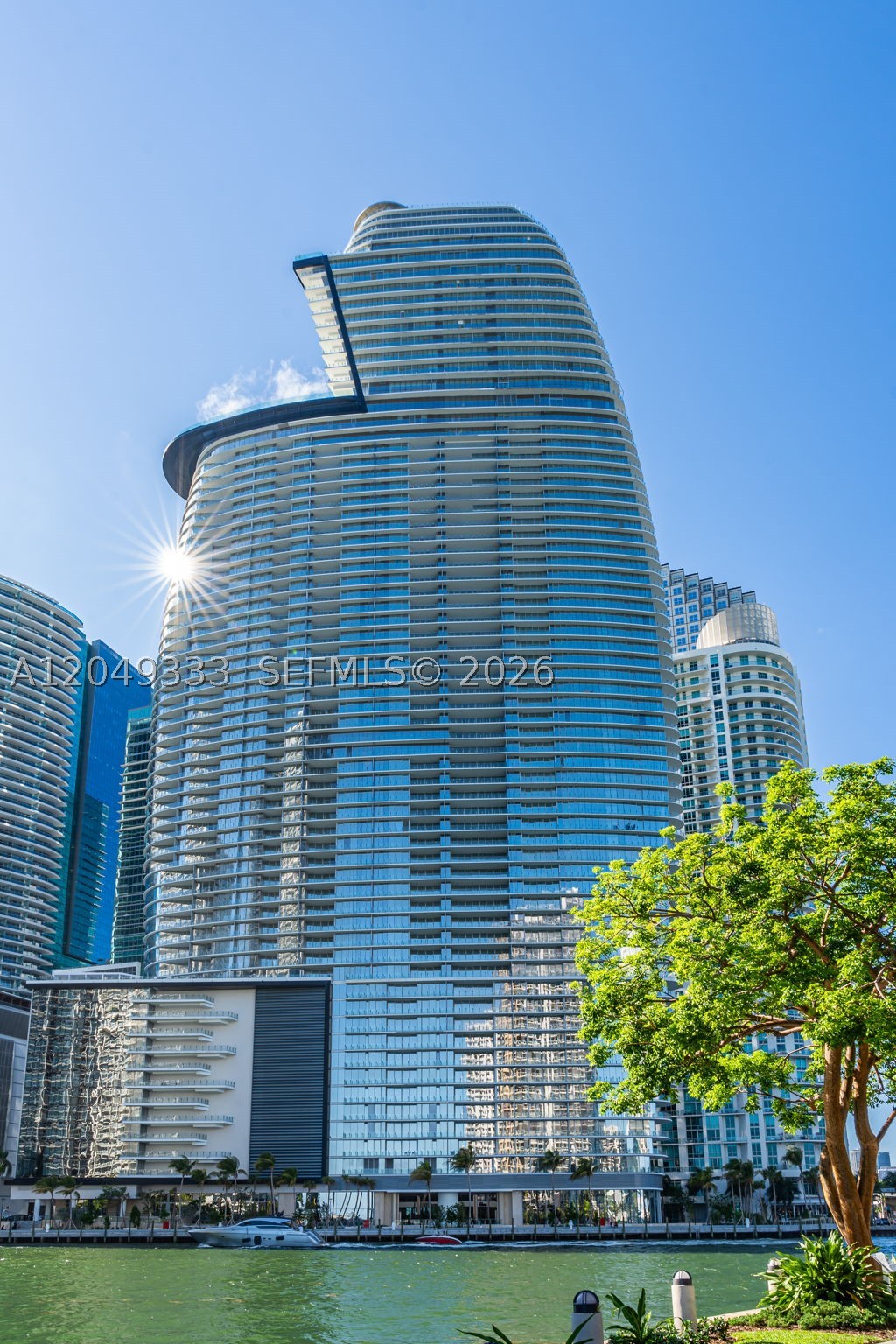 image Aston Martin Residence45