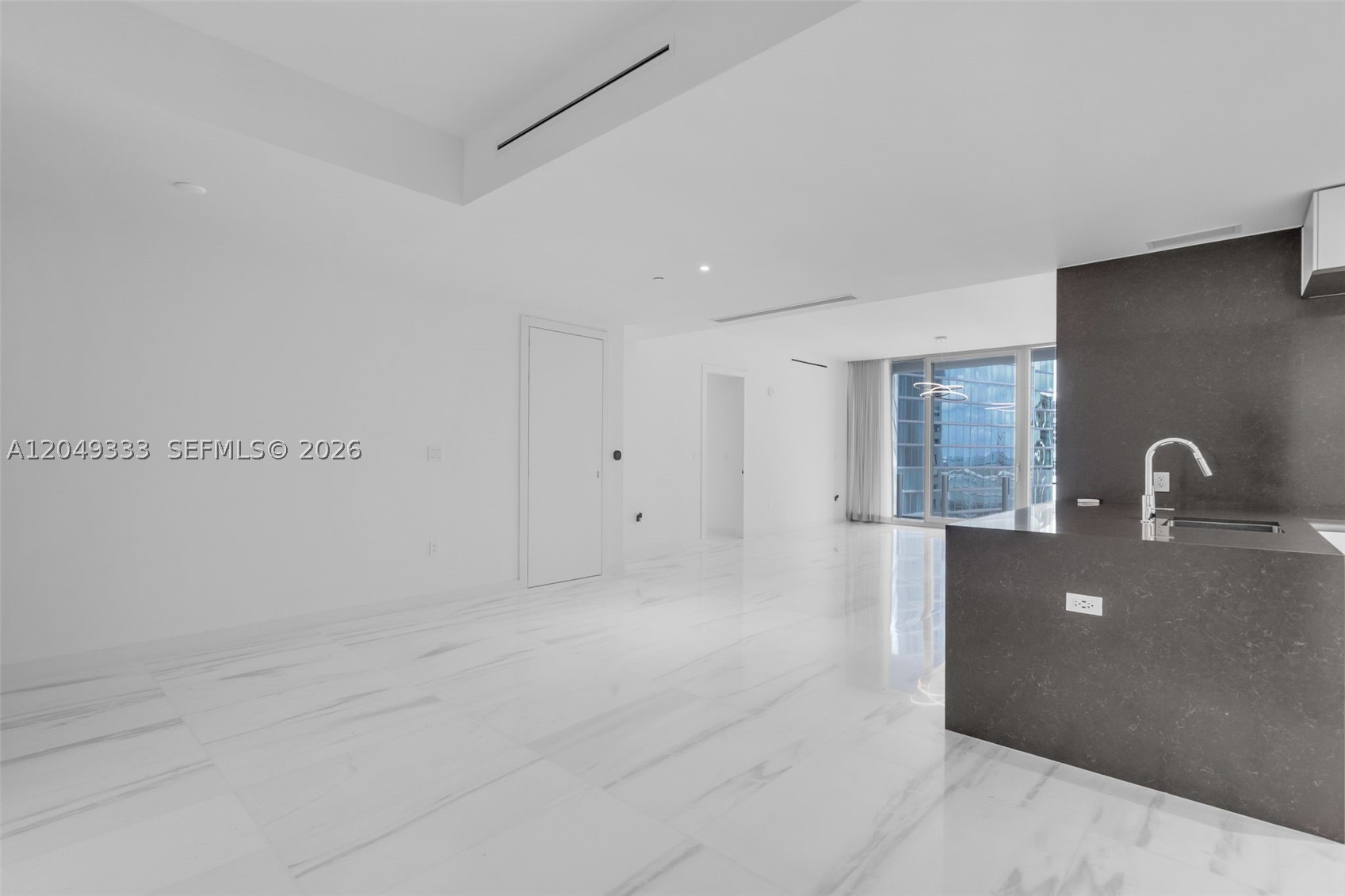 image Aston Martin Residence6