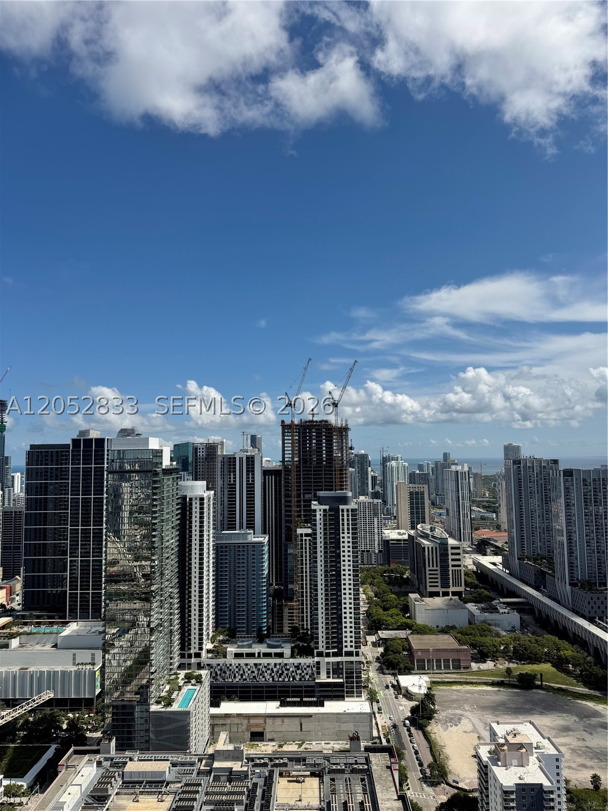 image E11EVEN Hotel & Residences12