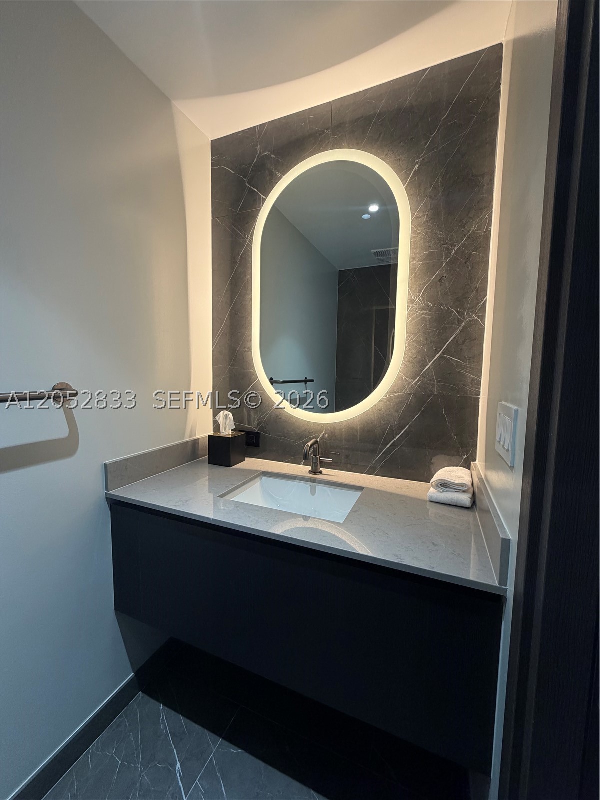 image E11EVEN Hotel & Residences3