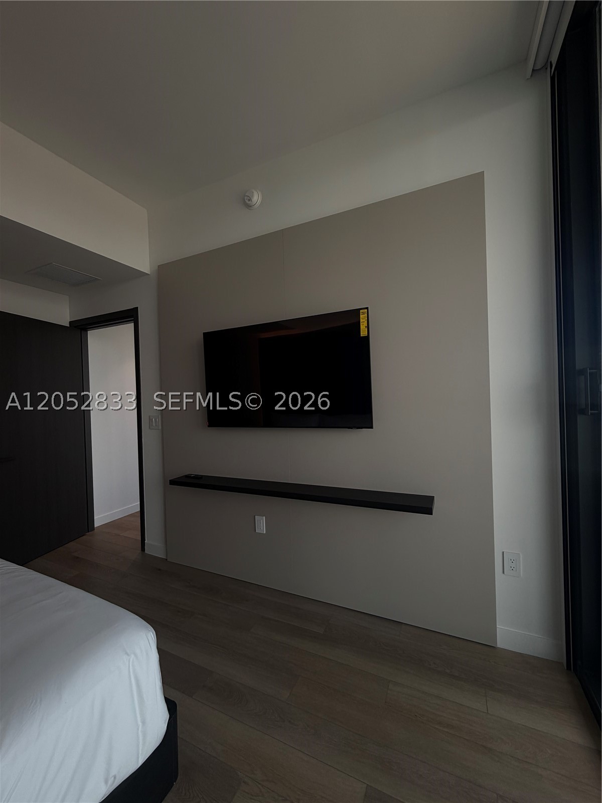 image E11EVEN Hotel & Residences7