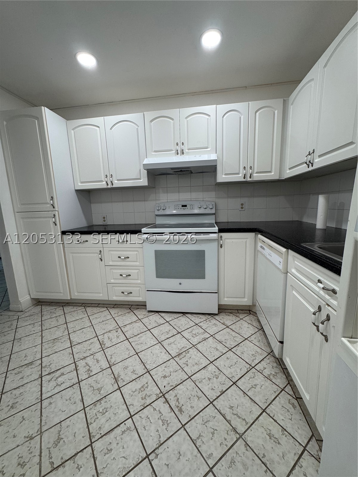 2801 NE 183rd St #405W Aventura, FL 33160