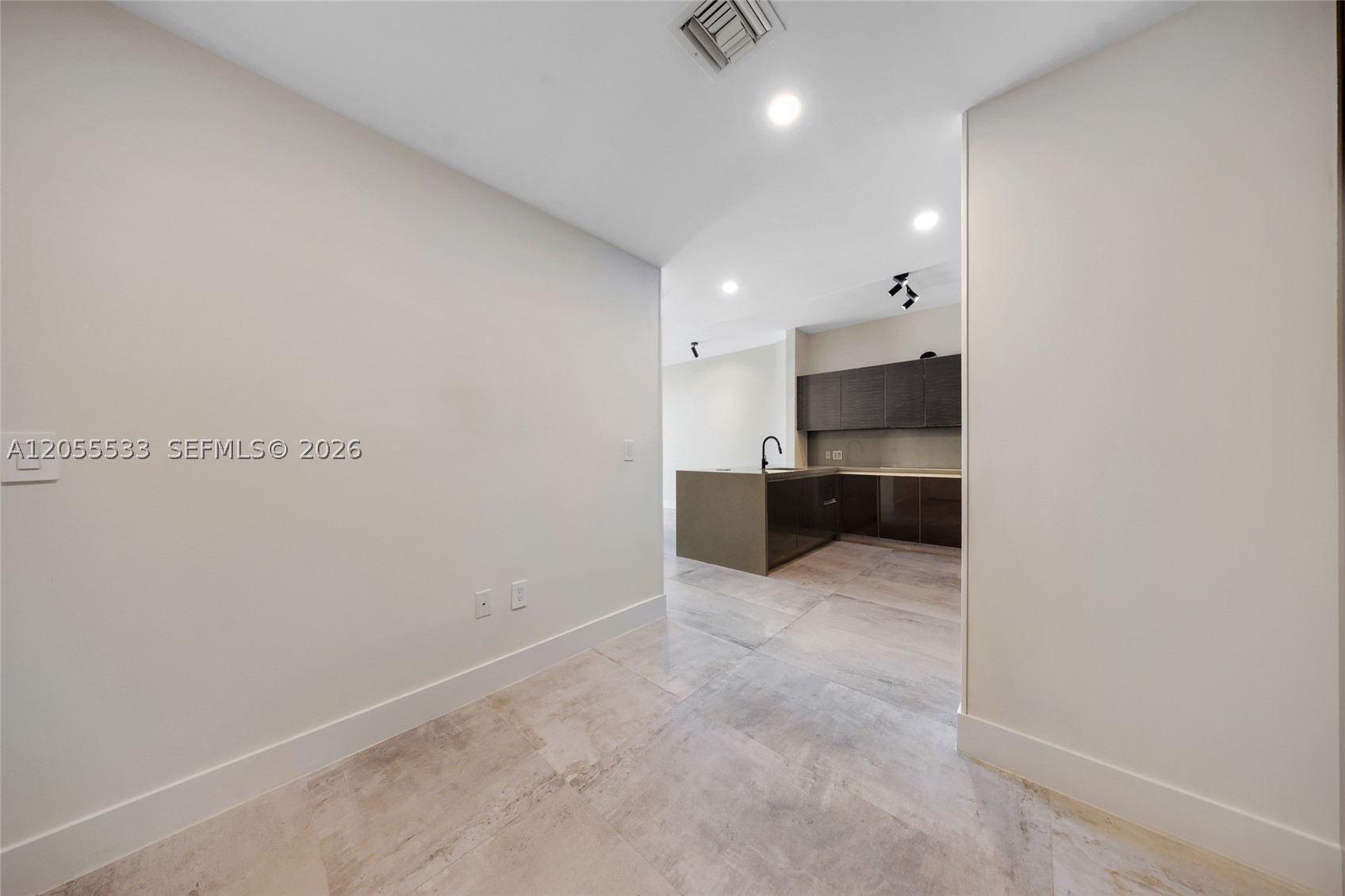 image The Bond on Brickell19