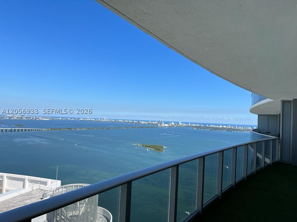 image Aria on the Bay1