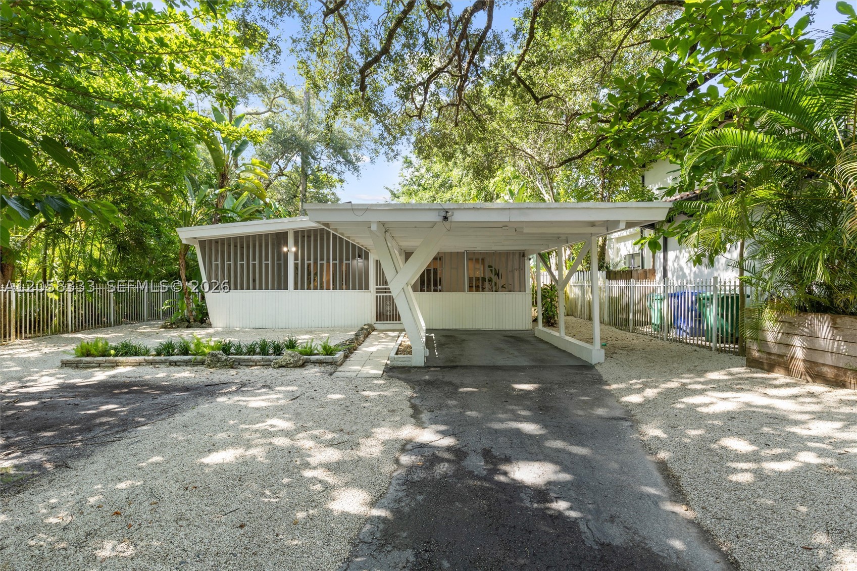 3700 Loquat Ave Miami, FL 33133