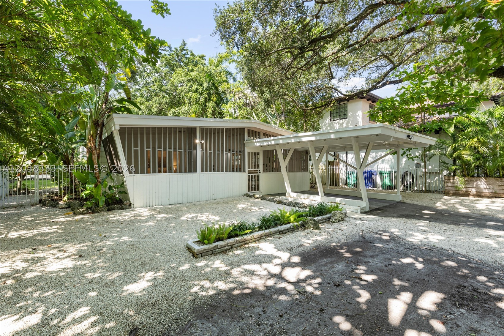 3700 Loquat Ave Miami, FL 33133