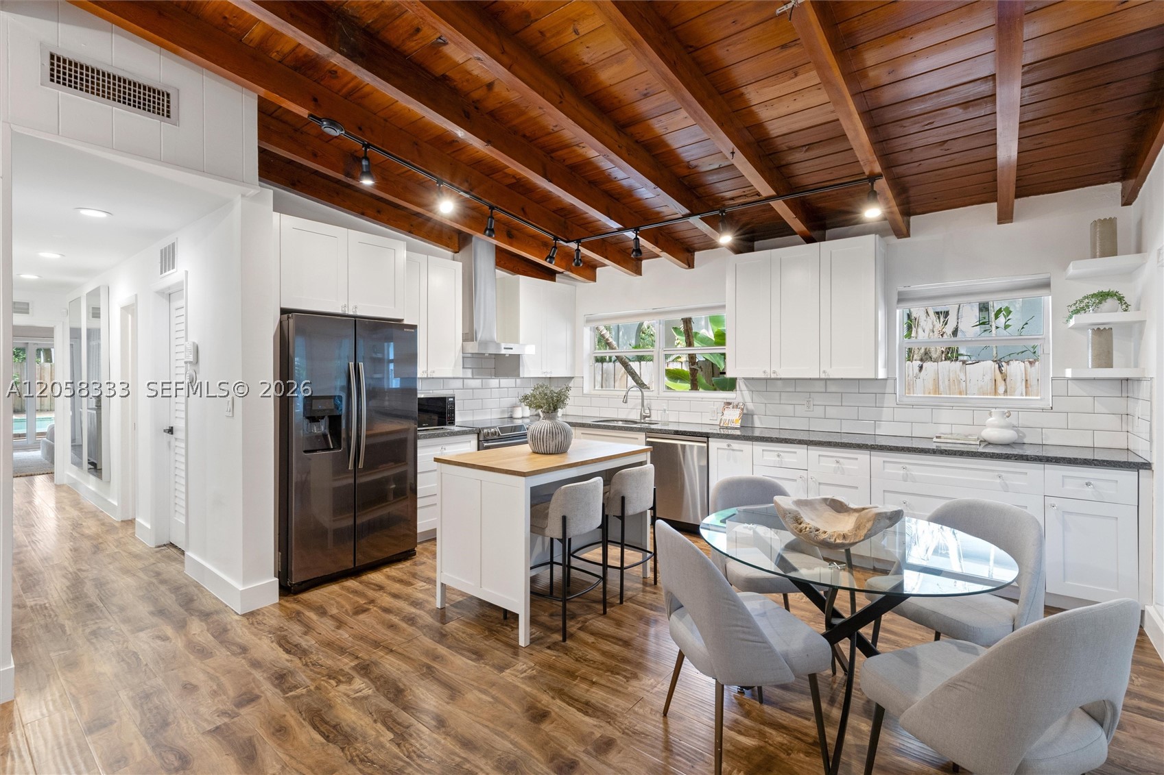 3700 Loquat Ave Miami, FL 33133