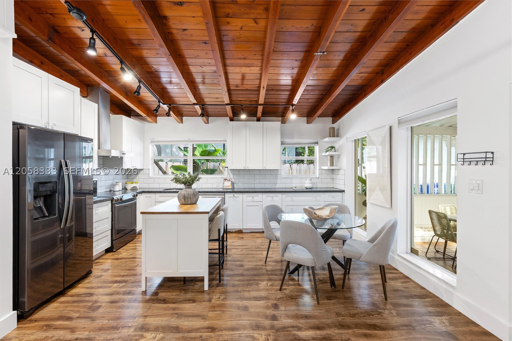 3700 Loquat Ave Miami, FL 33133