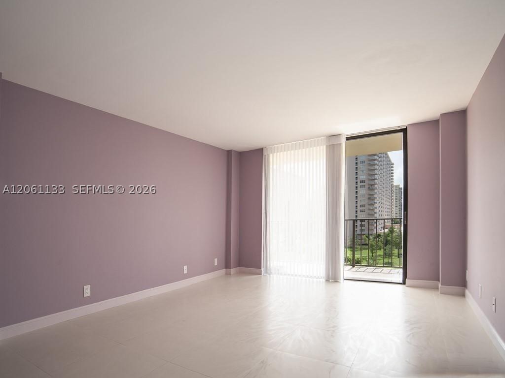 image Winston Towers 70011