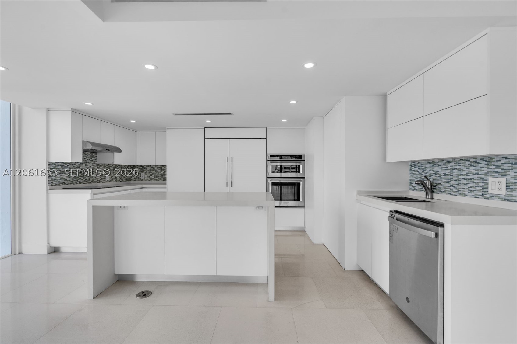 881 Ocean Dr #7H Key Biscayne, FL 33149