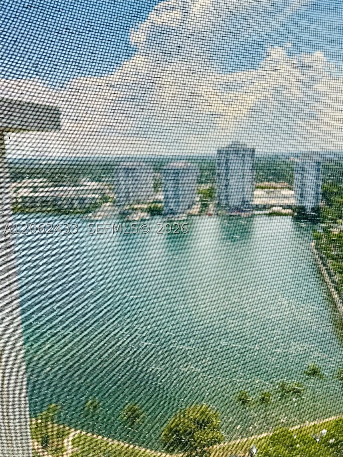 18181 NE 31st Ct #PH03 Aventura, FL 33160