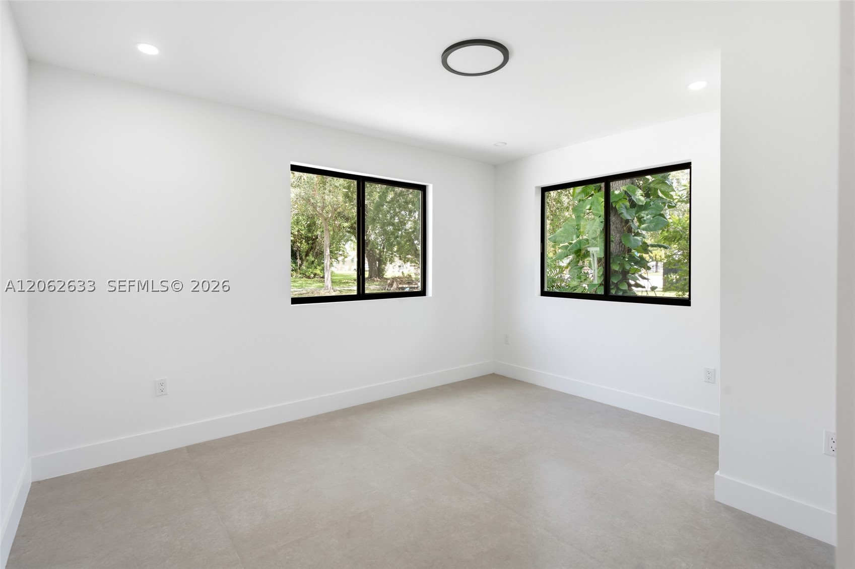 6421 SW 59th Ave South Miami, FL 33143