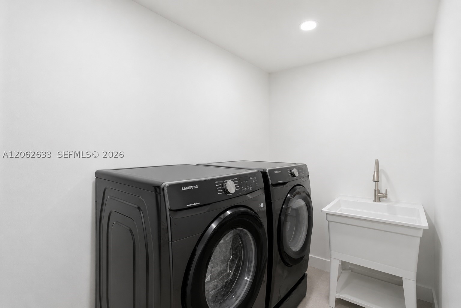 6421 SW 59th Ave South Miami, FL 33143