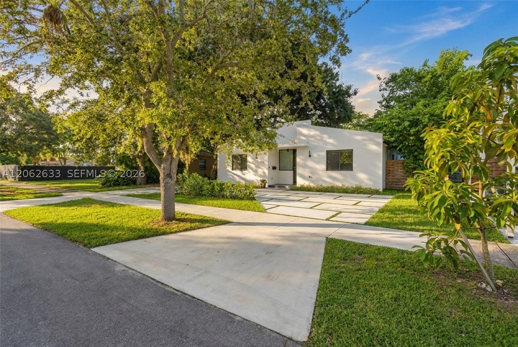 6421 SW 59th Ave South Miami, FL 33143