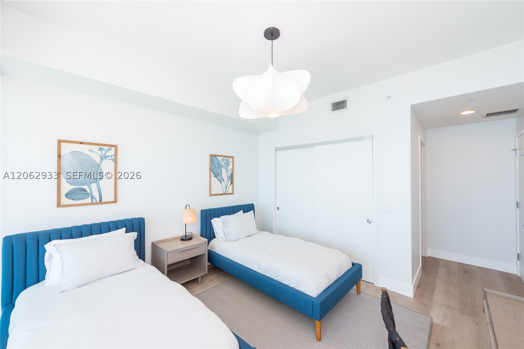 360 Ocean Dr #904S Key Biscayne, FL 33149