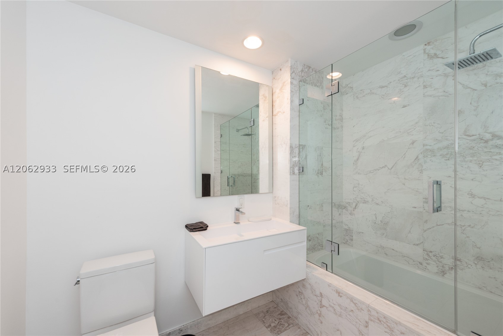 360 Ocean Dr #904S Key Biscayne, FL 33149
